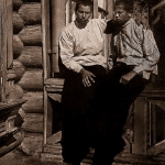 Василий (слева) и Андрей Кикины - два брата, Верякуши, 1914. 