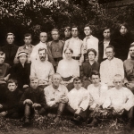 Виктор Васильевич Кикин - сотрудник аптекоуправления (2 ряд, 2-й справа). Горький, начало 1930-х. 