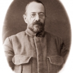 Владимир Яковлевич Ходаков – инспектор школьных учреждений. 