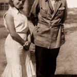 Виктор Васильевич Кикин с невесткой Людмилой Яковлевной Ходаковой-Кикиной. Свердловск, 1936. 