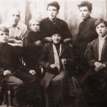 Бабушка Филисите с внуками. Виктор, Юрий, Жозеф, Всеволод, Борис, Яков. Ржев, 1929г. 