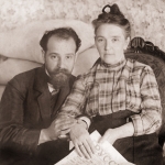 Филиситэ Иосифовна Ге (бабушка Филиситэ) с сыном Василием Васильевичем Ивановским. Ржев, 1909. 