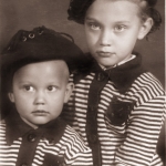 Наташа и Лариса Наумовы. Москва, 1954г. 